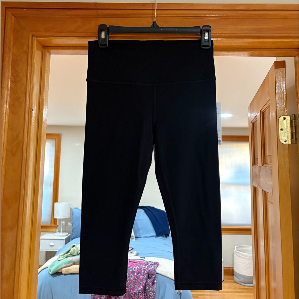 NWT Athleta Black crop Leggings size S